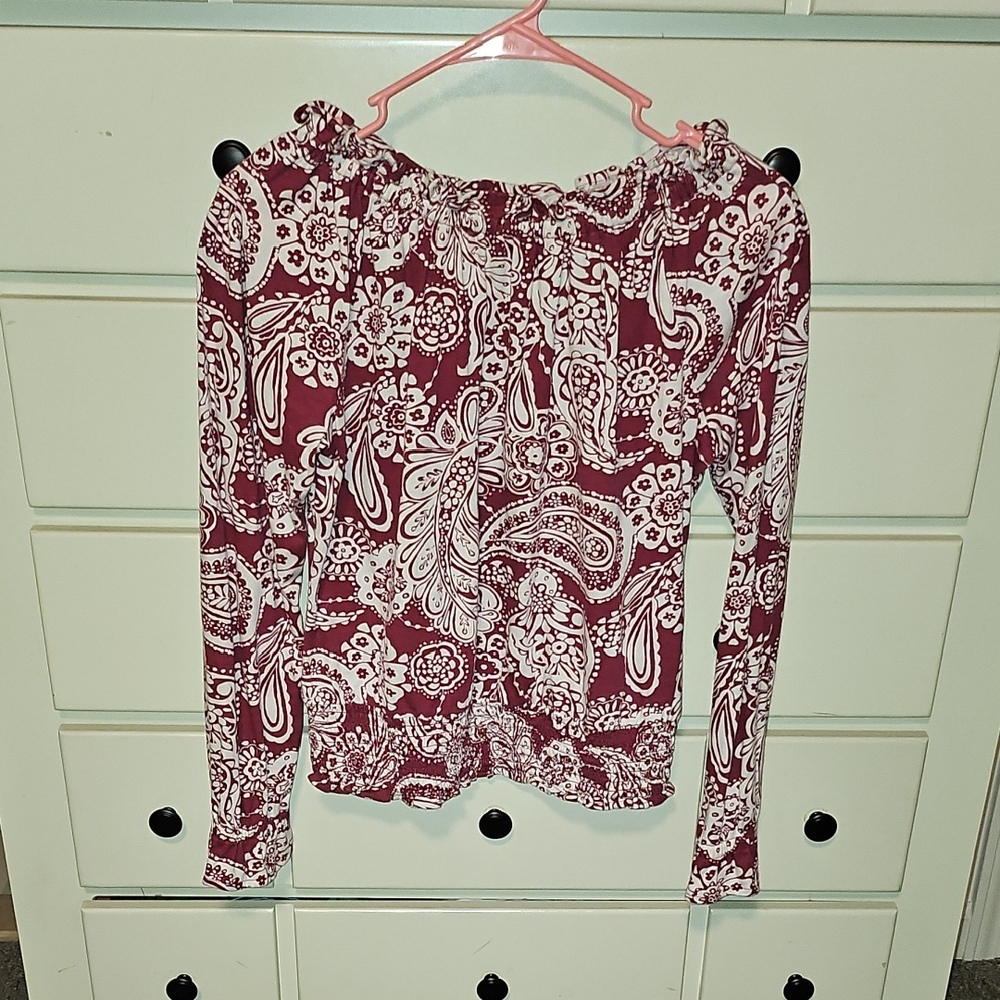 Tommy Hilfiger Burgundy and White Paisley Blouse 💓4/$25